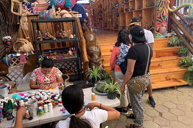 Alebrije Painting Workshop in San Martín Tilcajete with Pickup - Who should book this alebrije workshop (and who might want another format)