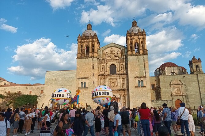 Bicycle Tour through Oaxaca learning about its Urban Art and History - Safety, pacing, and the cobblestone reality check