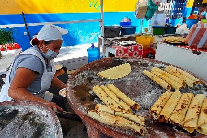 Electric Bike Food Tour in Oaxaca - Where you meet: EtnofoodXicoténcatl and what to expect at the start