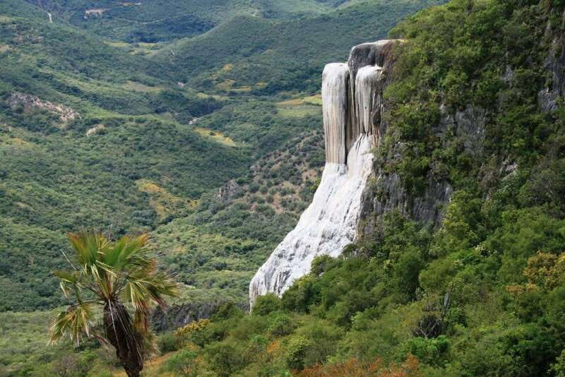 From Oaxaca: Hierve el Agua and Teotitlán del Valle - The walk and swim at Hierve: how to enjoy the pools without rushing