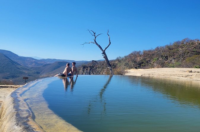 Hierve el Agua Half Day trip in the morning - Guides, language, and how the info lands
