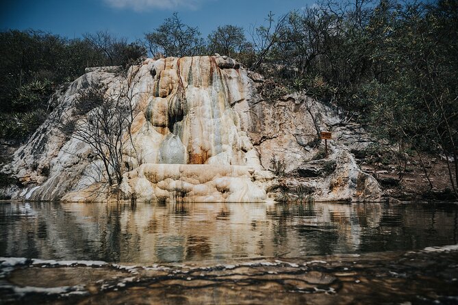 Hierve el Agua & More... All Included Guided Day Tour from Oaxaca - Teotitlan del Valle: A weaving family visit where lunch happens at home