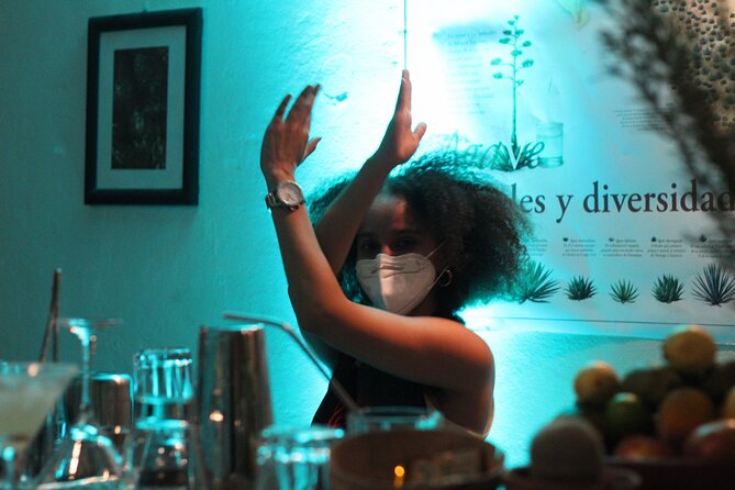 Mixology class with Mezcal in Oaxaca - Language, group size, and atmosphere: why the class feels approachable