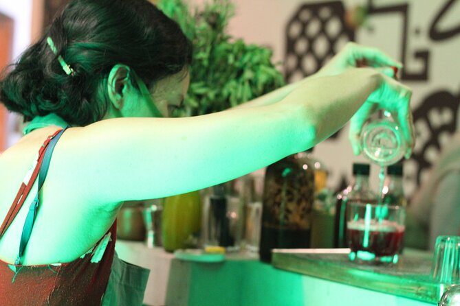 Mixology class with Mezcal in Oaxaca - Espacio Mezcal and the opening tastings: how the night gets grounded in Oaxaca
