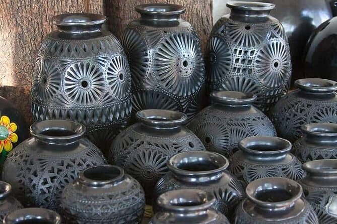 Monte Alban & artisan house workshop in Arrazola and Coyotepec - Stop Three: Arrazola Alebrijes Made from Copal Wood