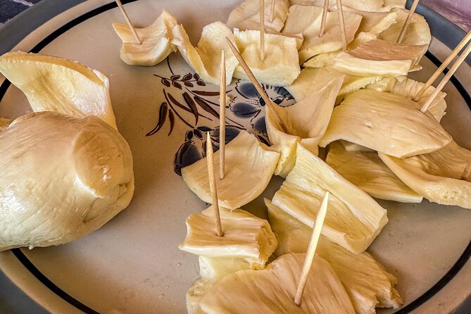 Monte Alban Chesillo and handicrafts alebrijes and black mud - Reyes Etla and quesillo: Oaxaca cheese made the hard way