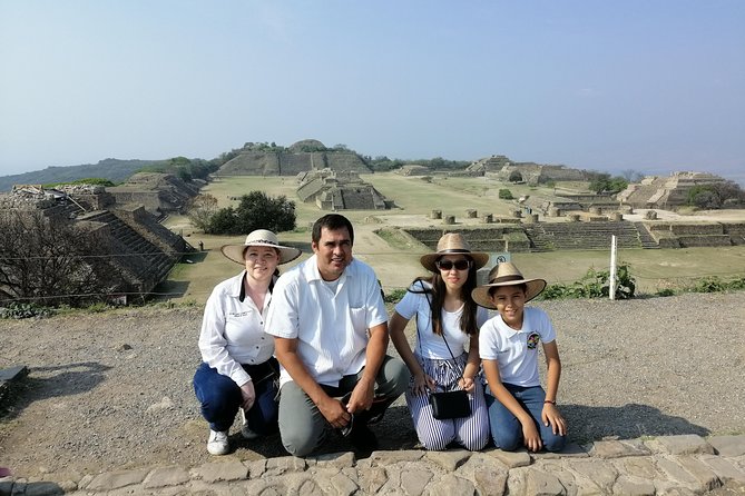 Monte Alban Guided Half Day Tour - From Oaxaca Centro to the Hilltop: the Value of the Air-Conditioned Ride