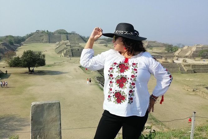 Monte Alban Shuttle - Pick-up points, boarding pass, and finding the right bus office