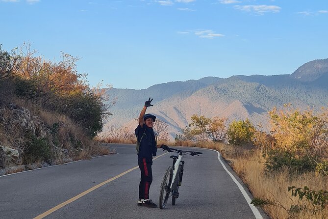 MTB Bike Tour: Local Trails in Monte Albán and Atzompa - Your MTB setup: 100mm suspension, MIPS helmet, and real mechanical support