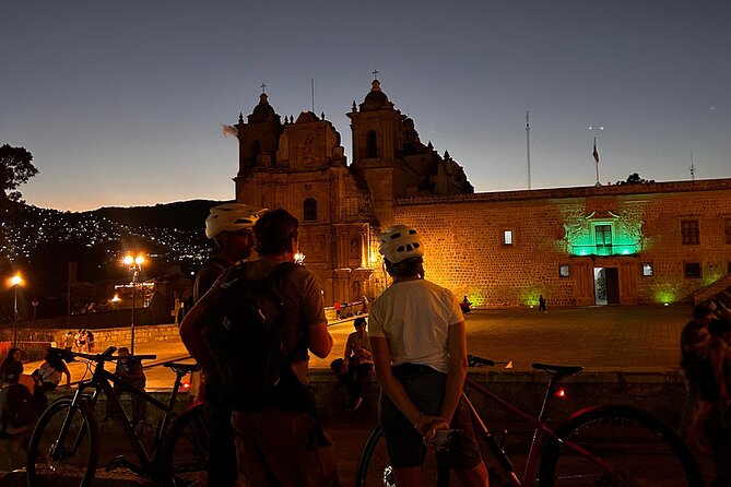 Oaxaca city bike ride - History & traditions - Stop-by-stop: from Panteón General to the Basilica de la Soledad