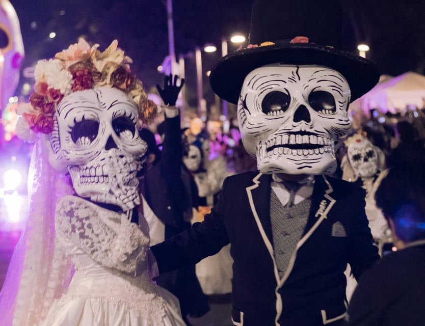 Oaxaca: Day of the Dead Evening Walking Tour with Dinner - Price and value: why $109 (or $115) can be fair