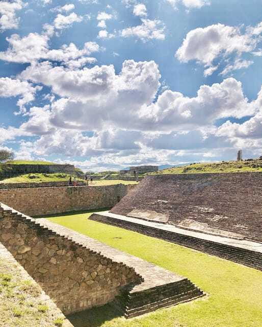 Oaxaca de Juarez: Monte Alban Half-Day Tour - Logistics that matter: meeting point, free time, and group pacing
