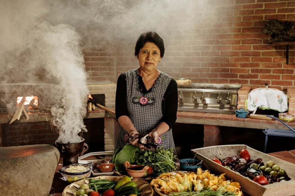 Oaxaca de Juarez: Traditional Oaxacan Cooking Class - Organic herbs, daily cheese, and what Oaxacan kitchens really stock