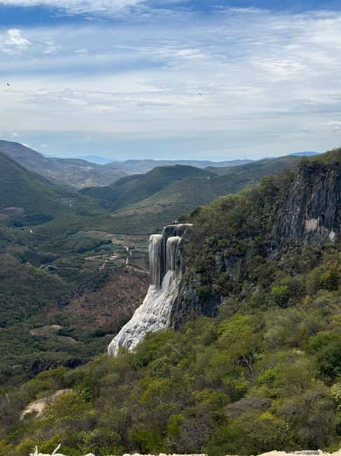 Oaxaca: Hierve el Agua & Mezcal Distillery Small-Group Tour - Oaxaca in one day: why Hierve el Agua and mezcal fit together