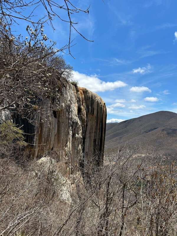 Oaxaca: Hierve el Agua Petrified Waterfalls and Pools Tour - Walking the trails: how to manage steep sections and limited signage