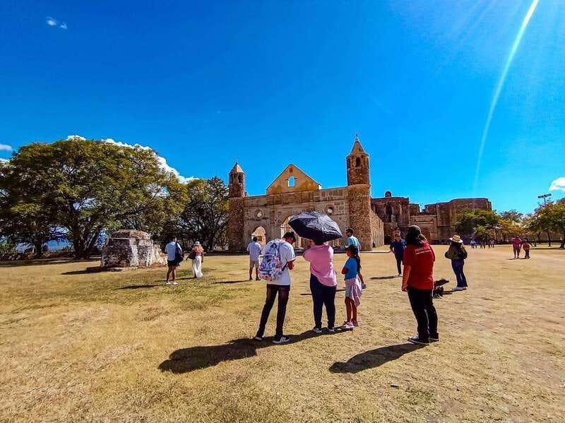 Oaxaca: Monte Alban, Cuilapam, and Artisan Villages Tour - Alebrijes in Arrazola: From Colorful Story to Wooden Sculpture