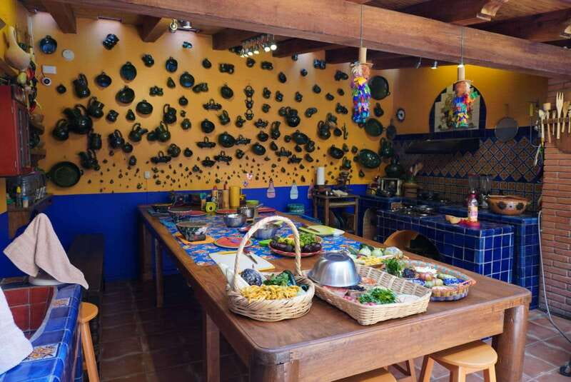 Oaxaca: Traditional Oaxacan Cooking Class with Market Visit - Real-World Touches: What You May Notice From Your Hosts