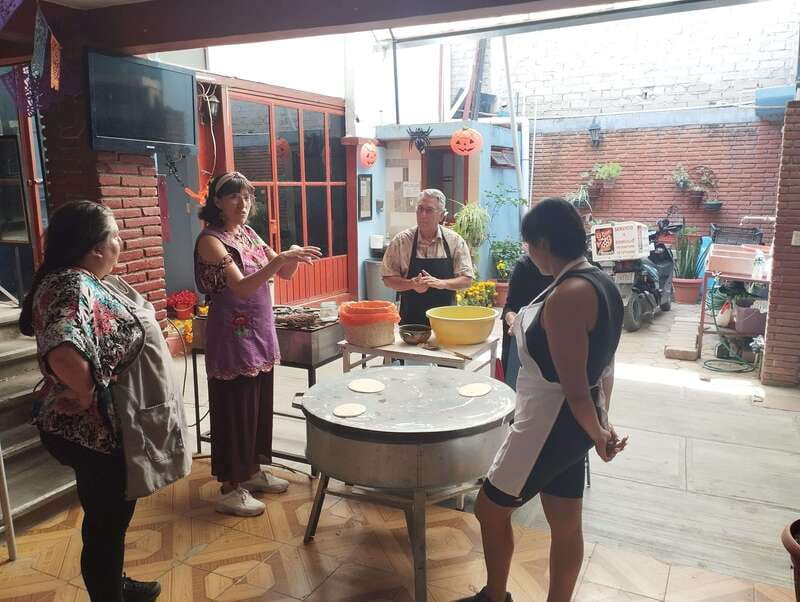 Oaxaca: Traditional Oaxacan Food Cooking Class - Meal-time storytelling in Mixe language (with English translation)