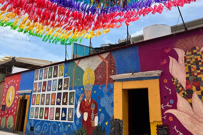 Oaxaca Walking Tour - Finishing at Templo de San Matías Jalatlaco in Barrio de Jalatlaco