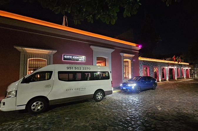 Private and Secure Transfer Hotel to Oaxaca Airport - Trust signals from repeated 5-star comments