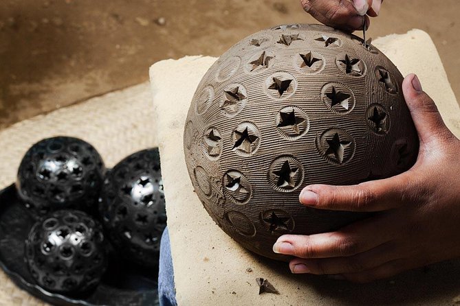 Private Day Tour including Artisan Villages of Alebrijes and Black Pottery - Doña Rosa Studio and black pottery with draft-and-burnished finishing