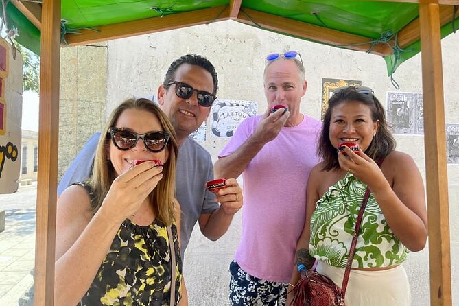 Private Oaxaca Street Food Tour - Best Rated - How the guide turns stalls into a plan (Oscar, Jacob, Elisabeth)