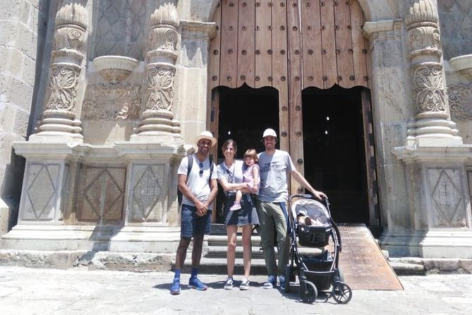 Private Professional Tour Guide in Oaxaca 3 hours - Best Rated - The Zócalo Stop: Where Oaxaca Lives Between Landmarks