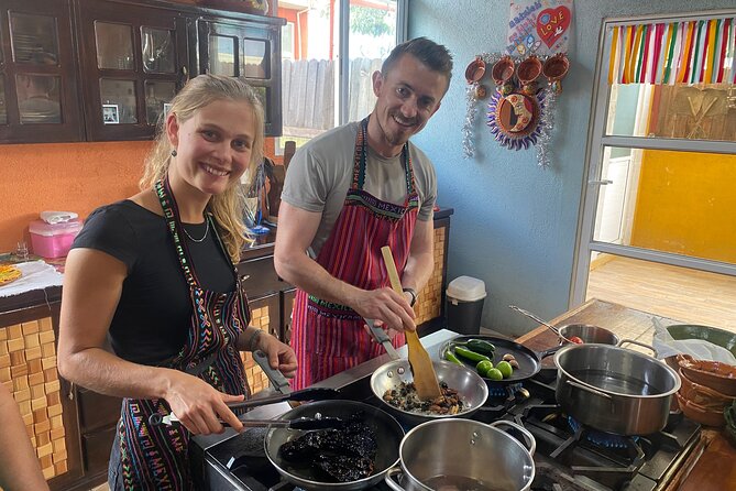 Que rico es oaxaca, Cooking Classes. - Oaxaca in 5 Hours: a hands-on class, not a food show