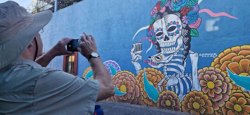 Street Art with an artist - Key Things You’ll Notice Right Away