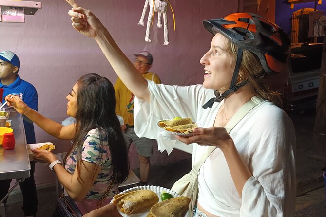 Taco Tour in Oaxaca : delicious street food by bike - What to wear and bring (so the night feels easy)