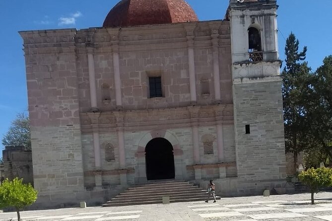 Tour Boil the "classic" water - Textiles and mezcal: cultural process you can actually picture