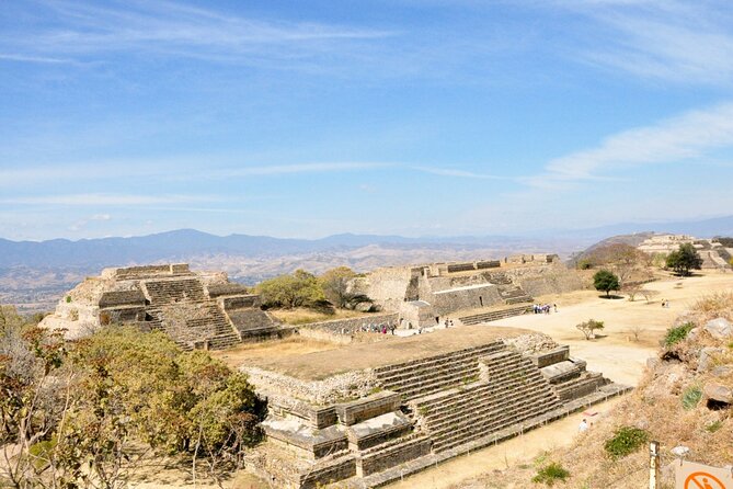 Tour to Monte Alban, Arrazola and San Bartolo - The guide and driver make the difference
